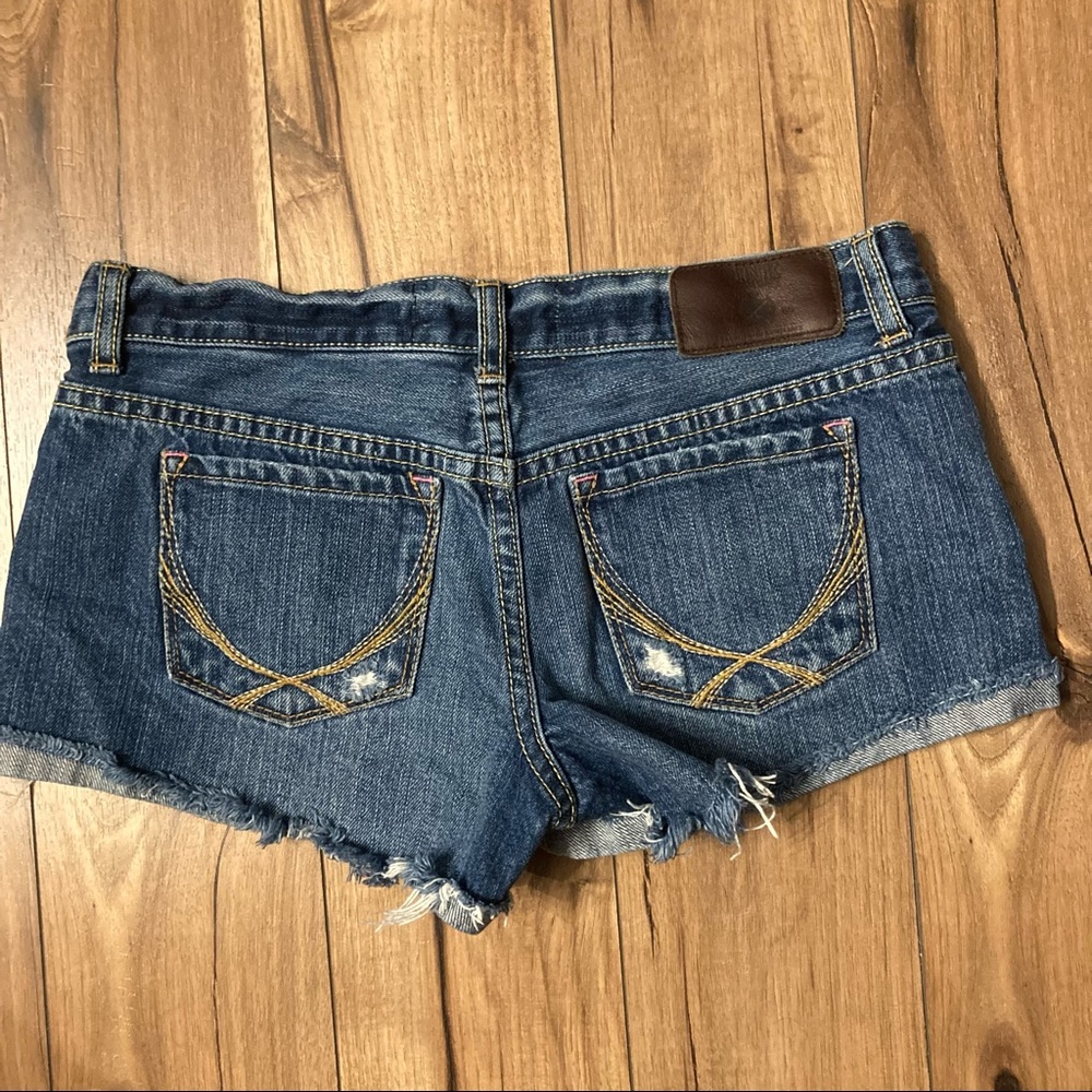 VS Pink Cutoff Denim Shortie Shorts Size 2 Women’s